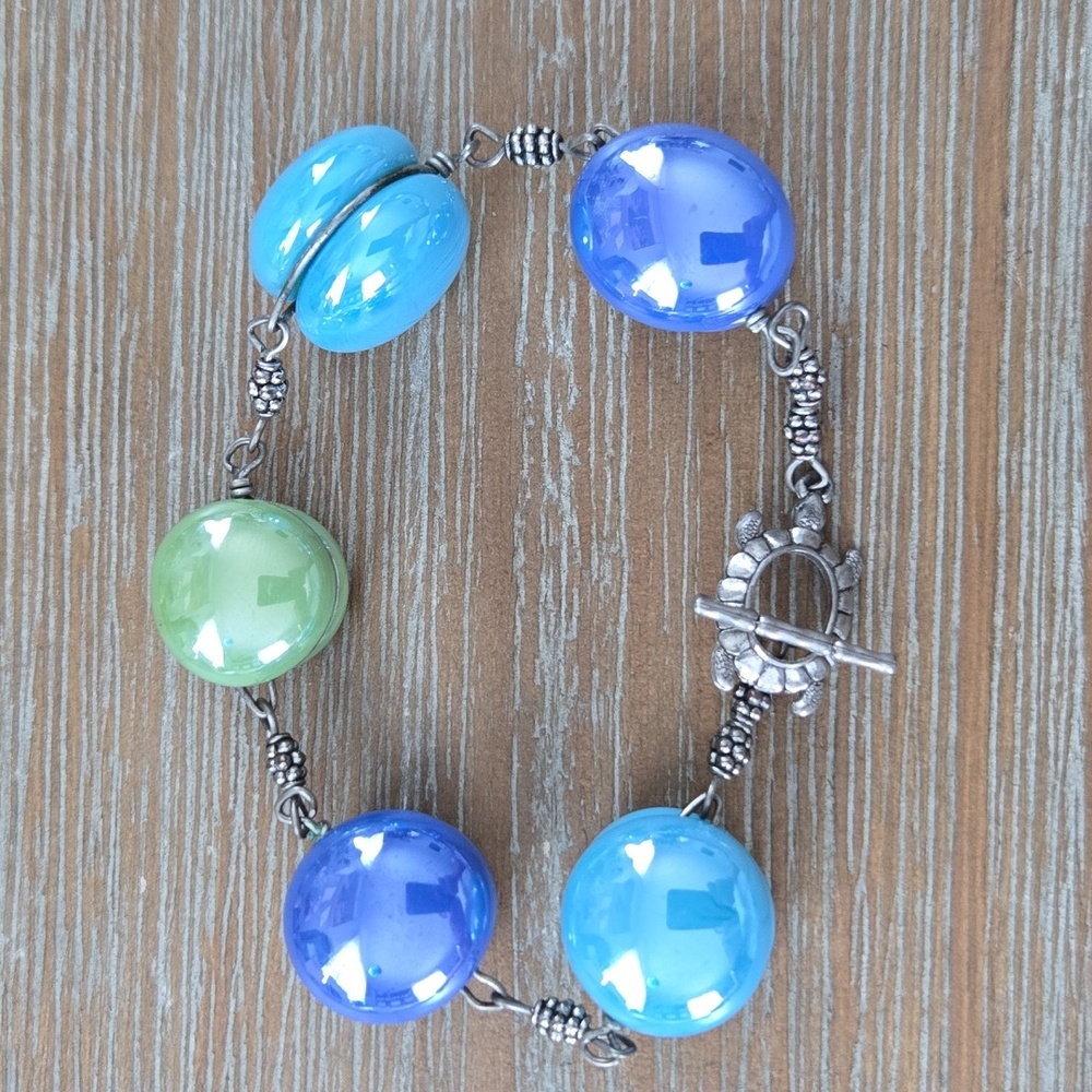 Elegant Ceramic Bracelet & Earrings Set - Picture 6 of 7